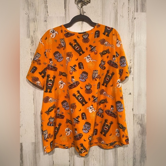 ScrubStar Orange And Black Halloween Monster Scrub Top 2X - Picture 6 of 8